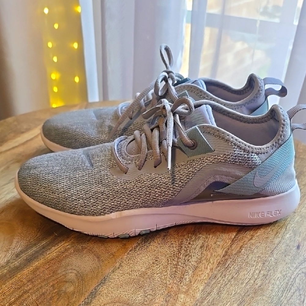 Nike Women's Flex TR9 Running Shoes Size 7